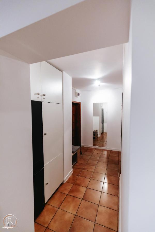 Zaza Apartament - Central Area, With Balcony Тиргу-Жіу Екстер'єр фото