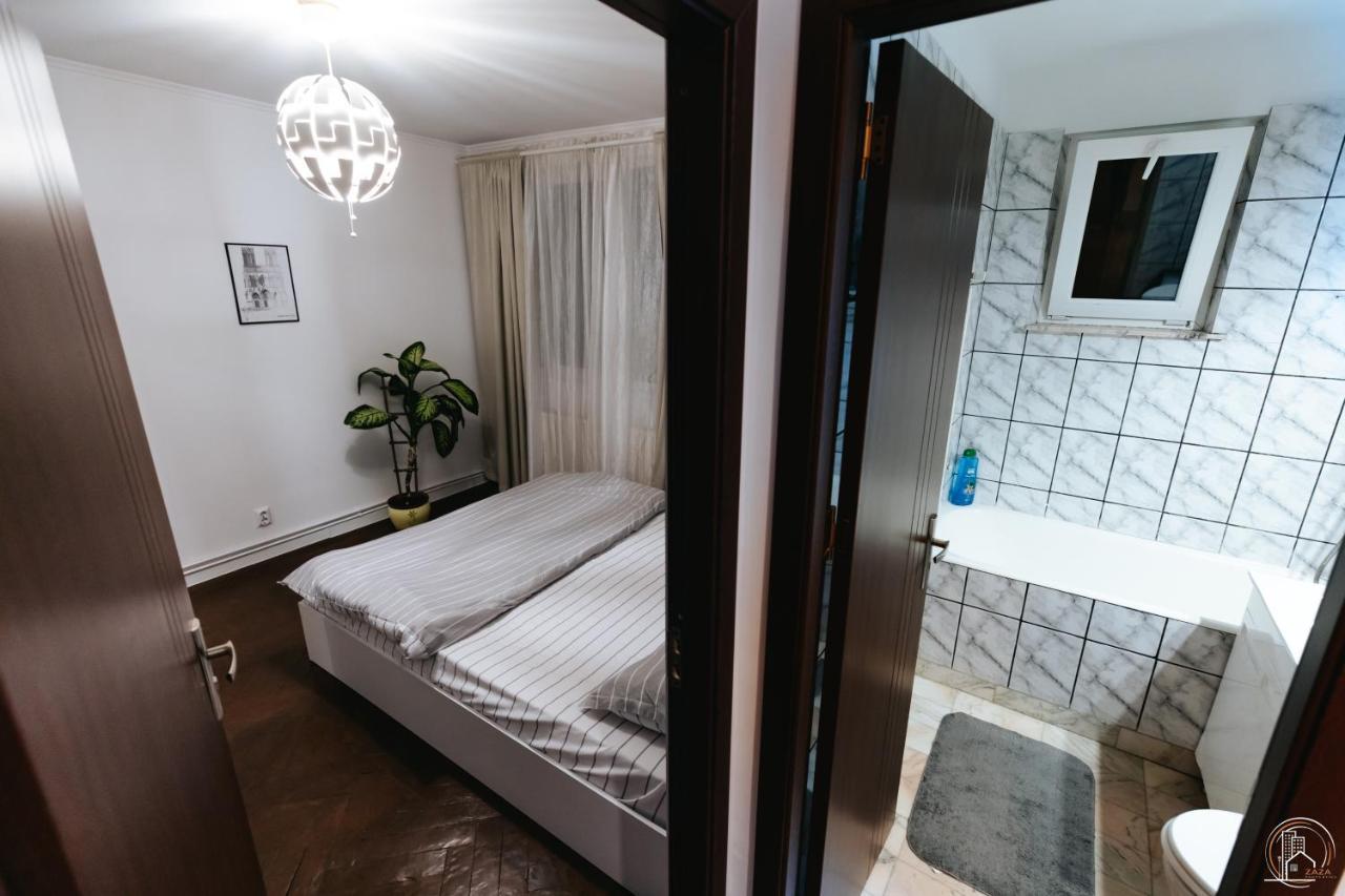 Zaza Apartament - Central Area, With Balcony Тиргу-Жіу Екстер'єр фото